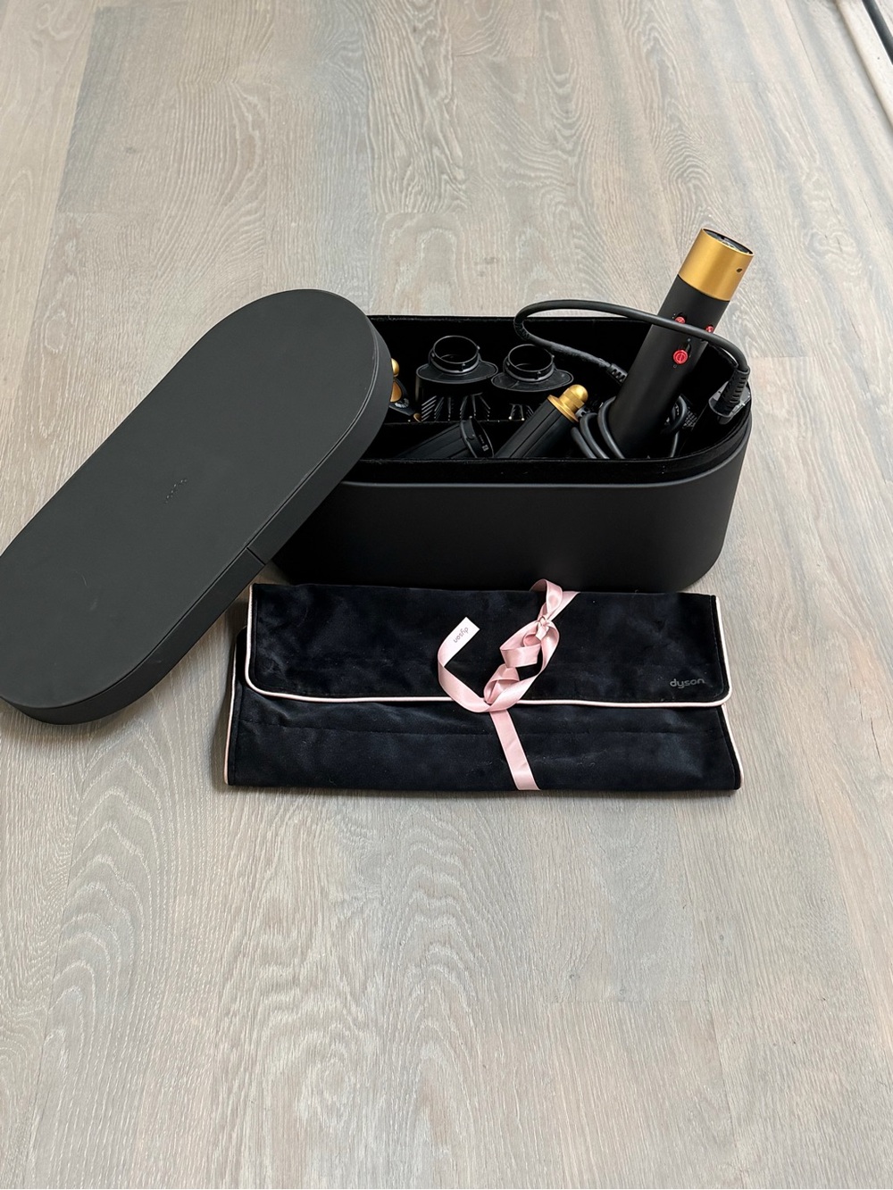 Dyson Airwrap Multi Styler with case and travel wrap case, EUC